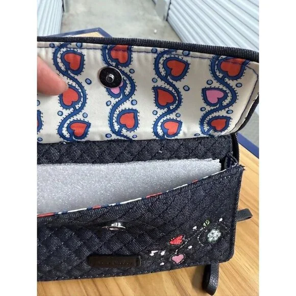 Vera Bradley Iconic RFID Crossbody Wallet - Denim Navy w/Heart Embroidery NWT - Picture 7 of 8
